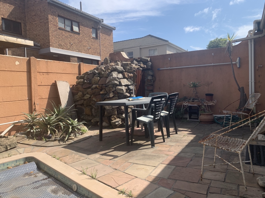 3 Bedroom Property for Sale in Table View Western Cape